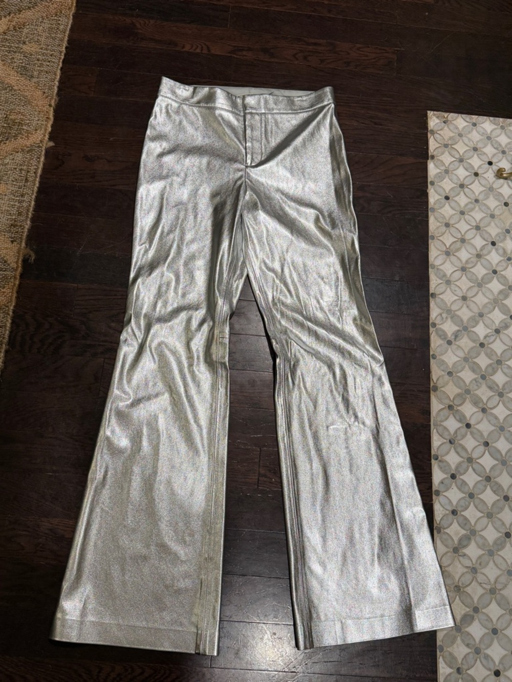 Alice + Olivia: Silver Metallic Vegan Leather Pants - Picture 6 of 10